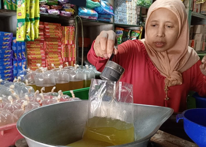 Alasan Pedangan di Pasar Baru Kuningan Kurang Minat Menjual MinyaKita