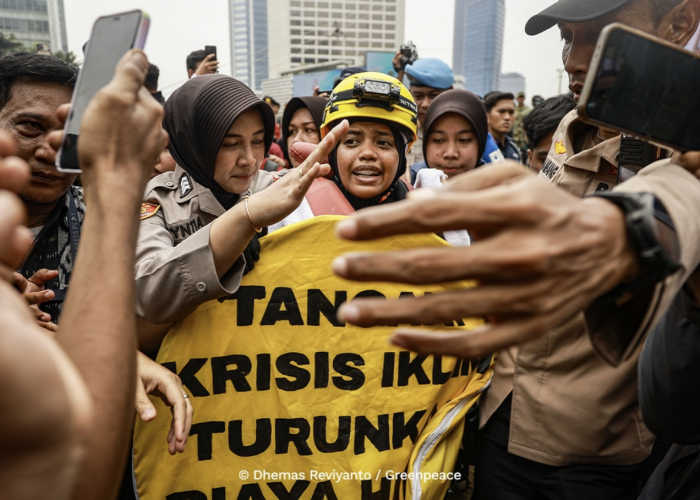 Aksi Damai di Bundaran HI Berujung Penahanan 6 Aktivis Greenpeace, Pemerintah Nyatakan Hormati Aspirasi