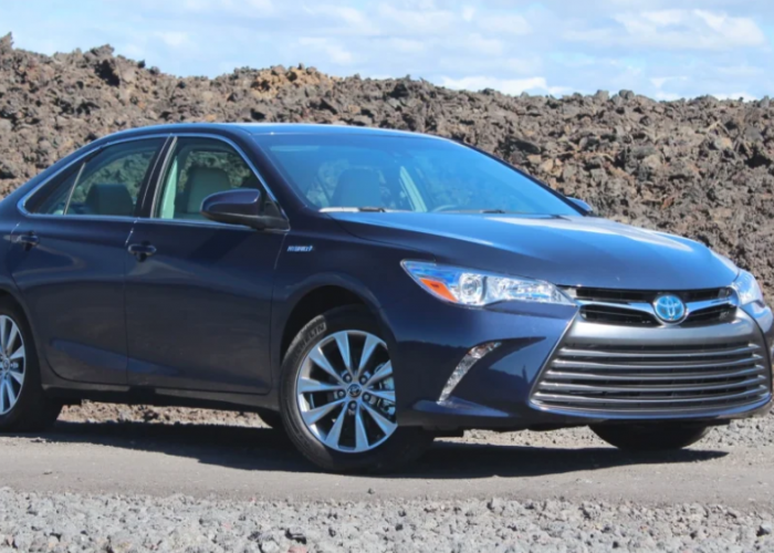 Toyota Camry 2015 Bekas Makin Terjangkau, Sedan Mewah dengan Kabin Nyaman, Elegan dan Mesin Bertenaga
