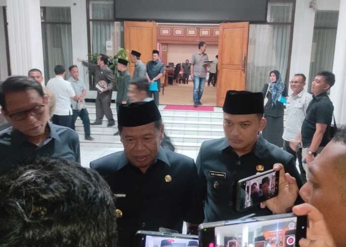 Bupati Eman soal Walk Out Fraksi PDIP: Demokrasi Harus Tetap Berpihak pada Rakyat