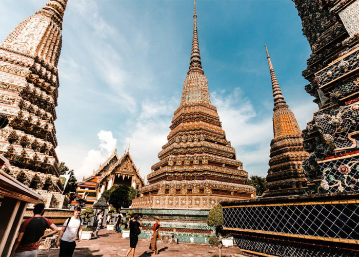 Cocok Bawa Keluarga: Ini Dia Negara Tetangga Paling Aman Dikunjungi saat Liburan Nataru