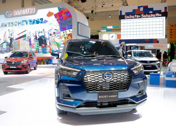 Daihatsu Pamerkan Rocky Hybrid di GIIAS 2022