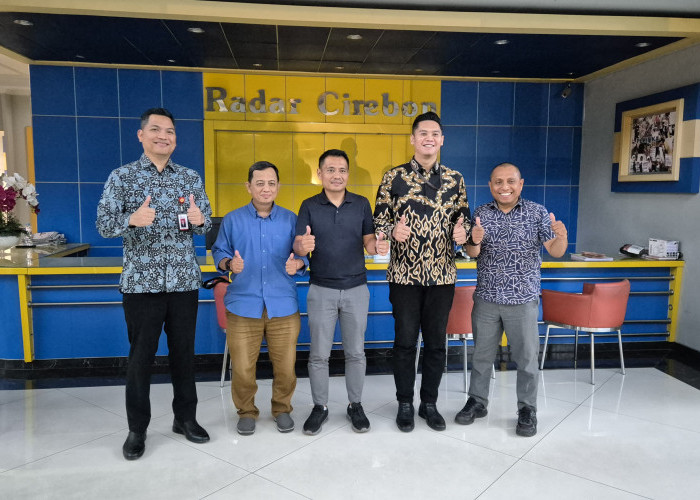 OJK Cirebon Sambangi Radar Cirebon, Literasi Keuangan Jadi Sorotan