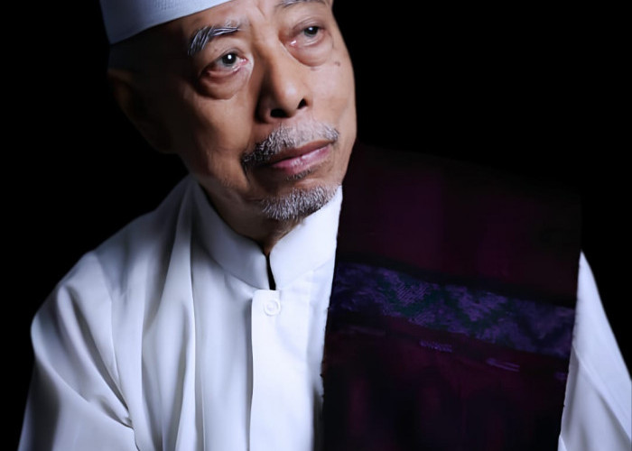 KH Hasanuddin Kriyani Resmi Dikukuhkan sebagai Sesepuh Baru Pondok Buntet Pesantren