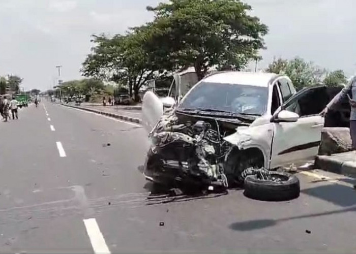 7 Kendaraan Terlibat Kecelakaan Beruntun di Tegalgubug Cirebon