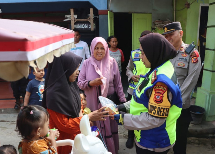 Kapolresta Cirebon Pimpin Patroli Roda Dua, Sekaligus Berikan Bantuan kepada Anak Asuh Stunting