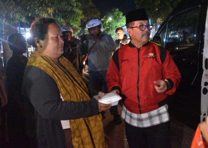 Pastikan Kamtibmas Kondusif, Bupati dan Forkopimda Cirebon Lakukan Patroli Sahur