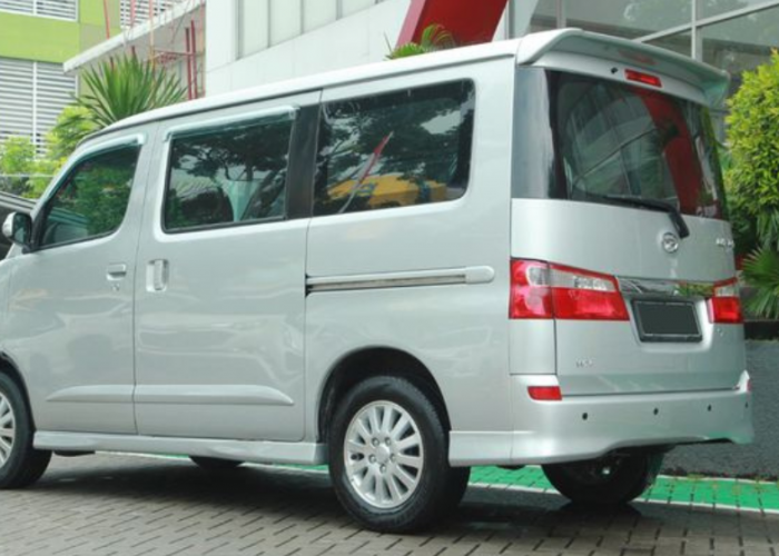 Modal Rp107 Jutaan Sudah Bisa Bawa Pulang Daihatsu Luxio, Kabin Lega Muat 8 Penumpang & Bisa untuk Usaha