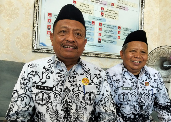 Gaji Guru Rp300 Ribu di Kabupaten Cirebon, Ronianto Janji Memperjuangkan