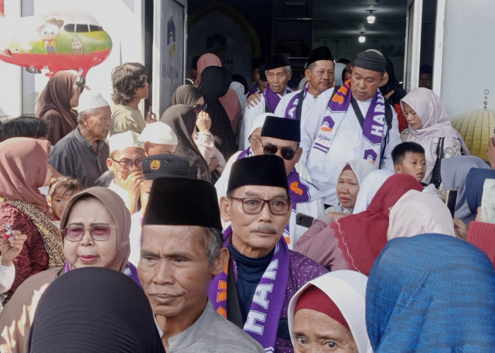 37 Jamaah Harum Tours Berangkat Umrah, Dilepas di Patrol Indramayu