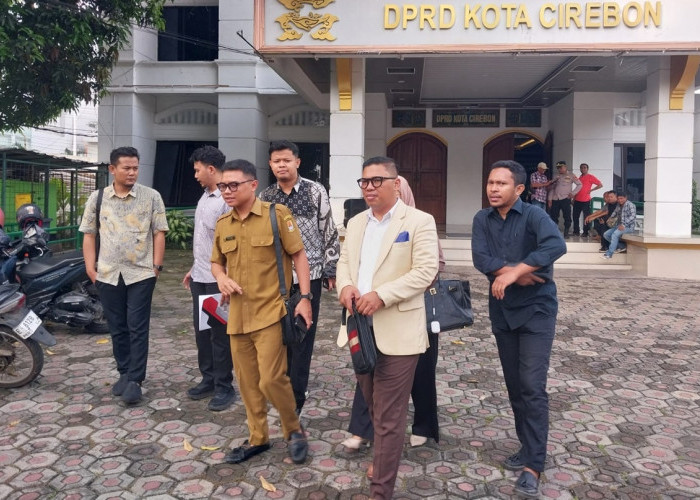 Robi Ungkap Kronologi Bukti, Dugaan Selingkuh HSG Bergulir di BK DPRD Cirebon