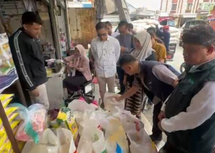 Satgas Saber Turun ke Pasar, Harga Bahan Pokok di Cirebon Dipastikan di Bawah HET