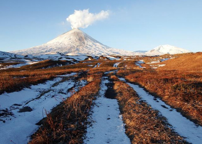 8 Pendaki Gunung Berapi Klyuchevskaya Sopka di Rusia Dilaporkan Meninggal Dunia, Evakuasi Terkendala Cuaca 