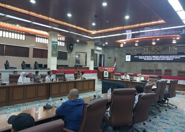 Warga Sukapura Datangi DPRD Kota Cirebon, Minta Keberadaan Menara BTS Dievaluasi