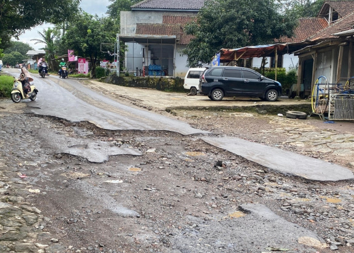 Memprihatinkan! Jalan Penghubung Beber–Greged Rusak Berat, Ini Kata ASPECS