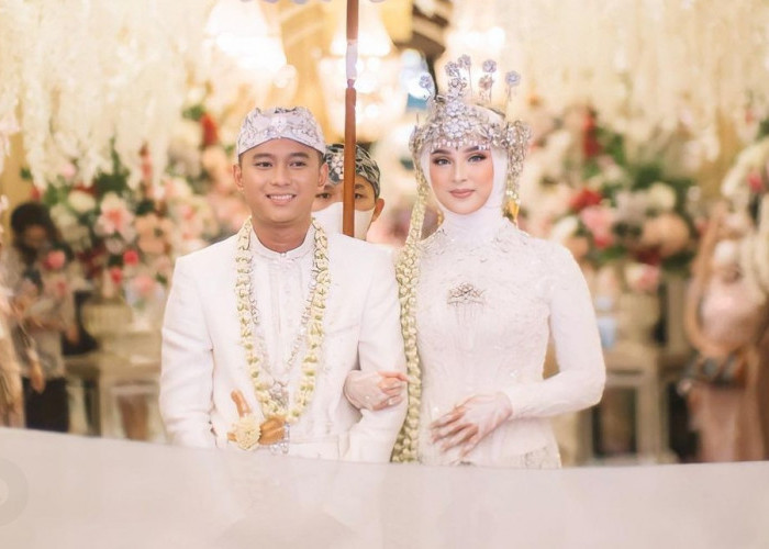 Peringati Ulang Tahun Pernikahan Perdana, Dinan Fajrina Buatkan Pesan untuk Doni Salmanan 