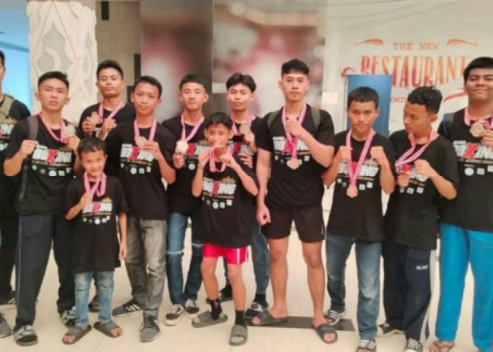 POPKOTA Cirebon, Atlet Bara Boxing Sabet 11 Emas dan 2 Perak