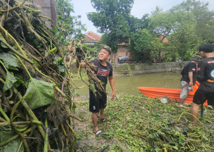 Jaga Kali: Warga dan Pemdes Surakarta Kompak Bersihkan Sungai, Cegah Banjir dan Lancarkan Irigasi