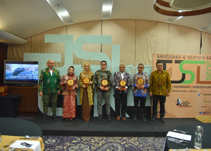 PLN Raih Predikat Platinum di Anugerah TJSL 2025 Lewat Pengembangan Ekowisata Cibuntu