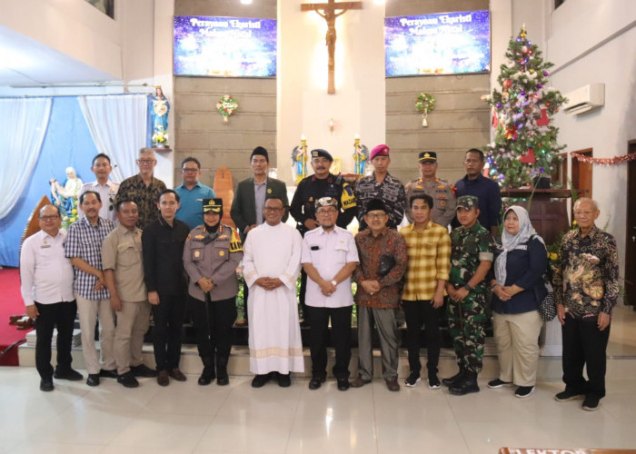 Bupati Cirebon dan Forkopimda Monitoring Gereja, Pastikan Ibadah Natal Berjalan Aman dan Nyaman