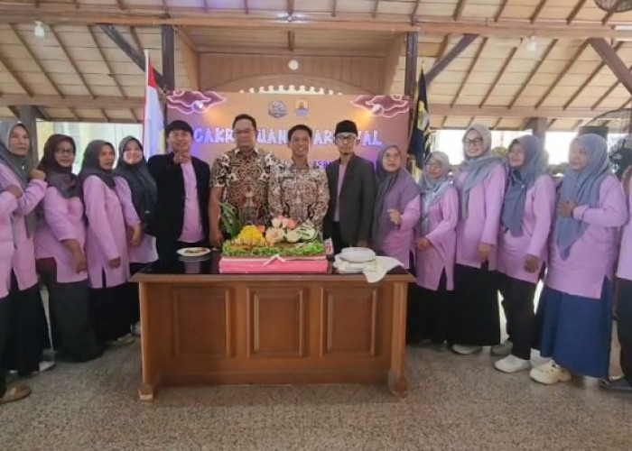 Cakrabuana Karnaval Warnai Hari UMKM Nasional 2026, 100 Lebih Produk Lokal Cirebon Terus Didorong Naik Kelas