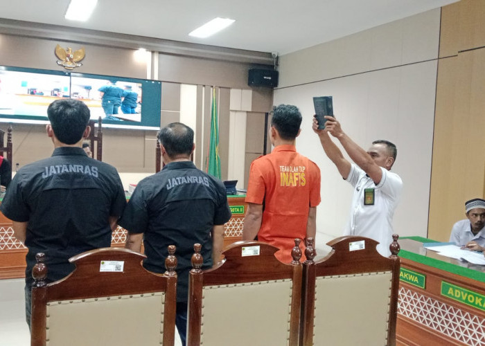 JPU Tampilkan CCTV dan Palu Godam di Sidang Pembunuhan Satu Keluarga Paoman
