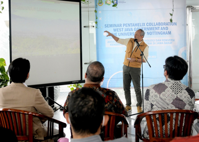 Jawa Barat Komitmen Kembangkan Ekosistem Kendaraan Listrik secara Pentahelix 