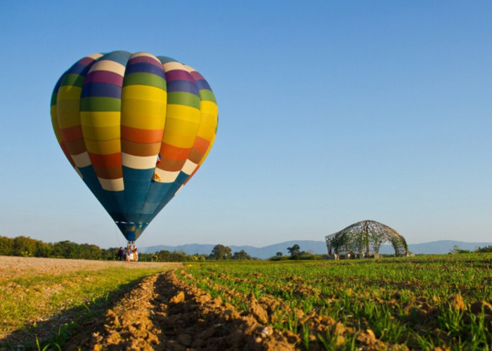 Viral! Wisata Keliling Dunia Majalengka, Tiket Murah Bisa Foto di Banyak Negara