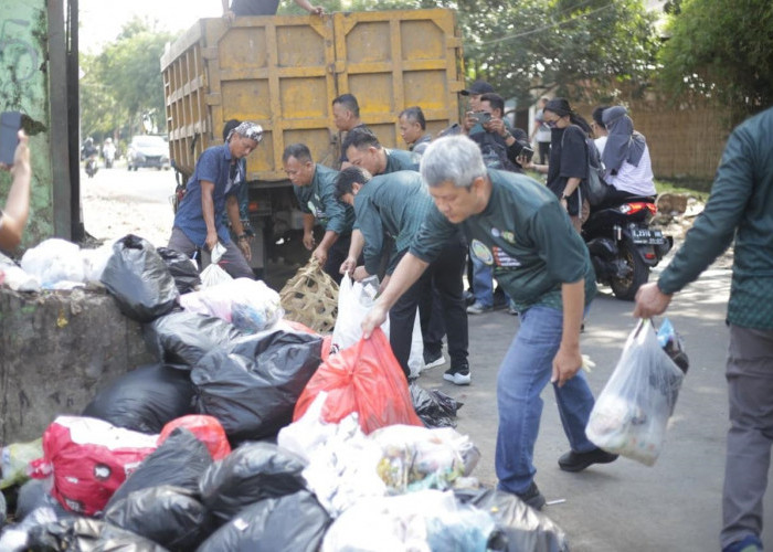 Aksi Bersih Sampah, Pemkab Cirebon  Dorong Kesadaran Kolektif Masyarakat