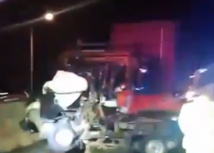 BREAKING NEWS: 9 Kendaraan Terlibat Kecelakaan Beruntun di Tol Cipularang Purwakarta