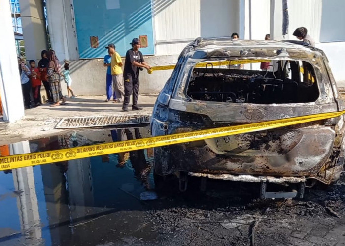 Korsleting Mesin Pompa Celup Jadi Penyebab Kebakaran Hebat di Pelabuhan Karangsong, Kerugian Capai Miliaran 