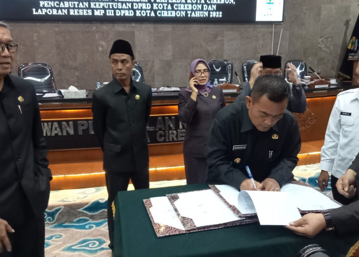DPRD Kota Cirebon Sepakati Tiga Raperda jadi Perda 