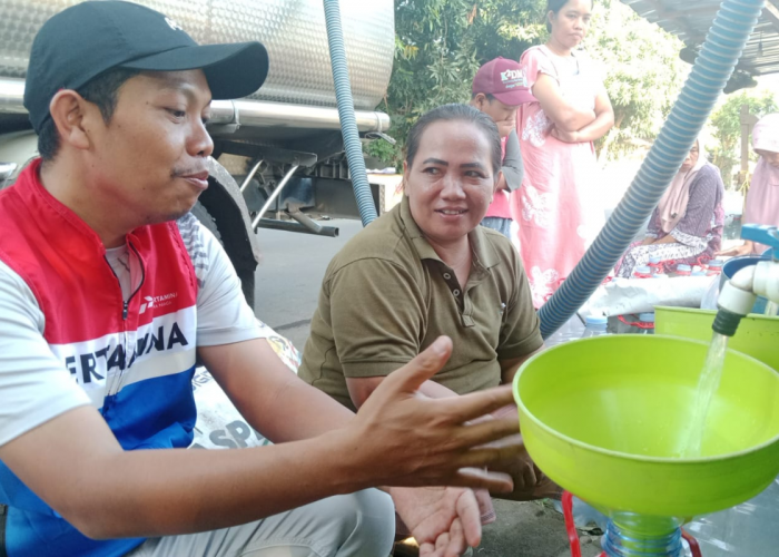 Krisis Air Bersih di Indramayu, 700 Lebih KK di Balongan Andalkan Pasokan Air Tangki