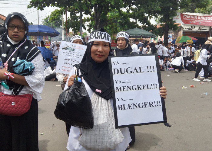 Demo Guru Honorer di Indramayu Menolak PPPK Paruh Waktu, Caridin Langsung Berjanji