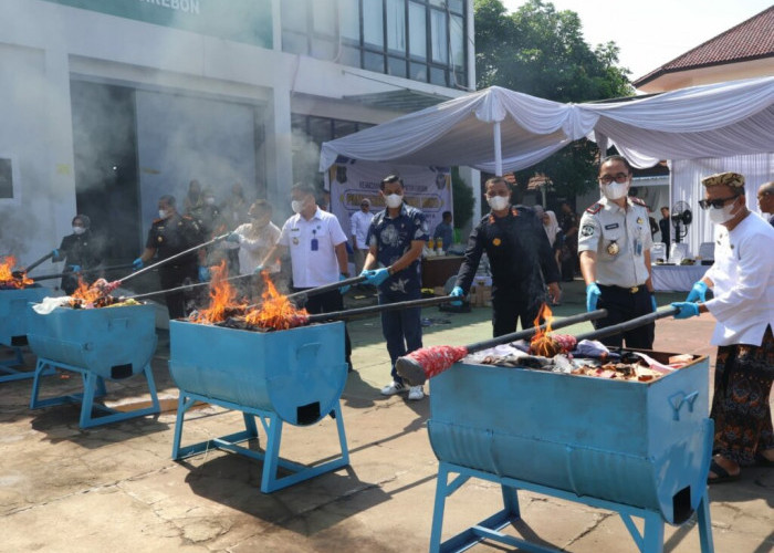 Kejari Cirebon Musnahkan Barang Bukti 180 Perkara, Narkoba Mendominasi