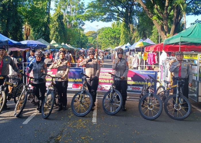 Patroli Bersepeda Polresta Cirebon di Kawasan CFD dan Taman Kota Sumber