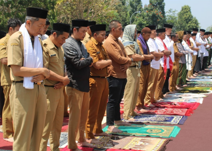 Pemkab Kuningan Gelar Salat Istisqa, Hadapi Kekeringan dan Ancaman Kebakaran