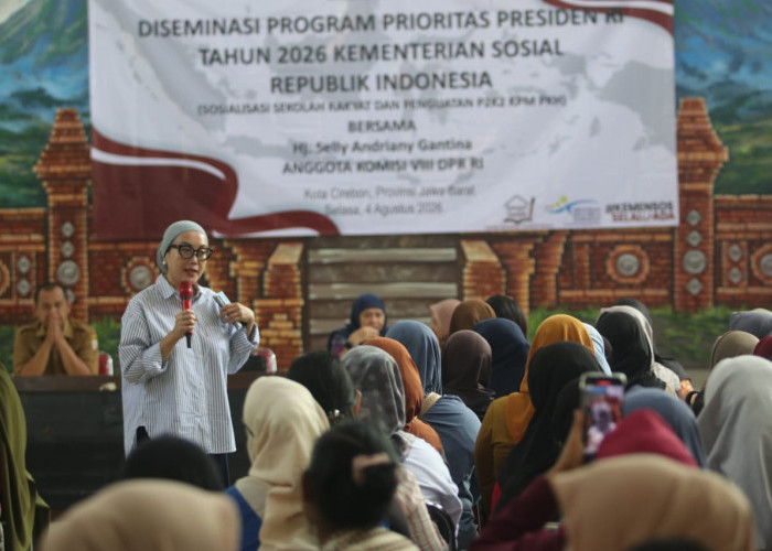 Data Desil Bermasalah, Selly Minta Timsus untuk Evaluasi Penerima KIP