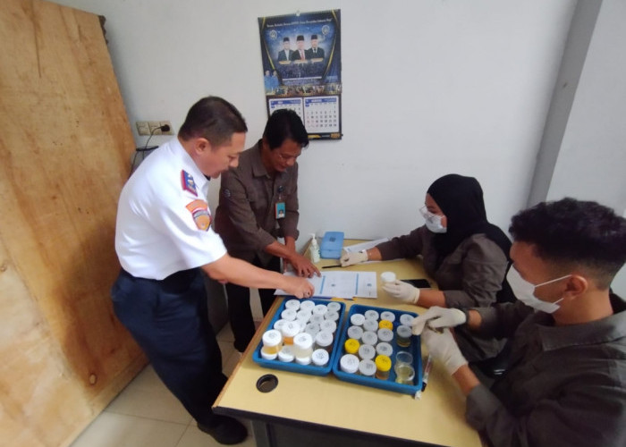 Tanpa Pemberitahuan, 125 Pegawai Dishub Kuningan Jalani Tes Urine BNN