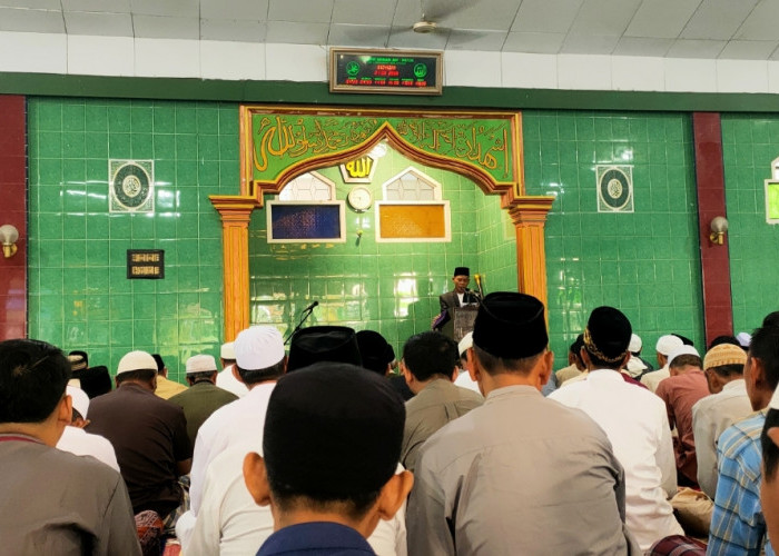 Pesan Mendalam Idulfitri di Lemahabang: Antara Bahagia dan Sedih Tinggalkan Ramadan