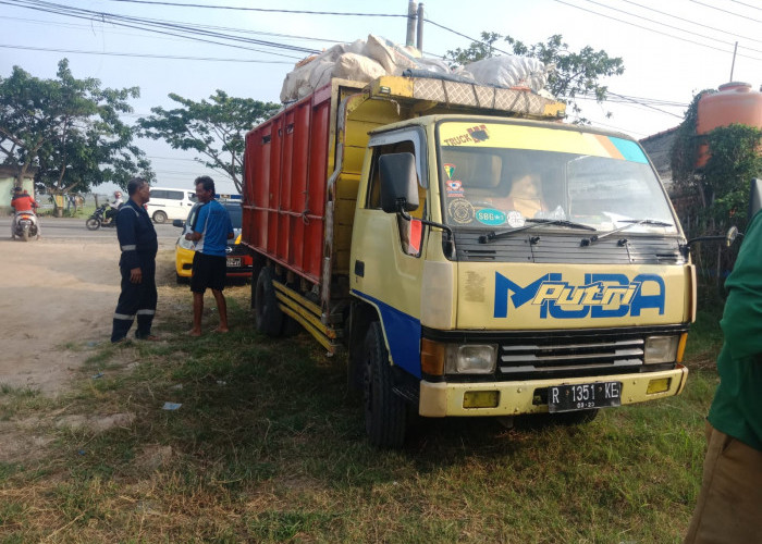 Kecelakaan di Patrol Indramayu, Warga Sukahaji Tewas Tabrak Truk