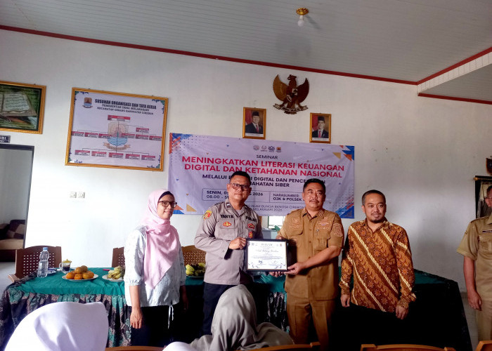 Mahasiswa KPM UIBB Gandeng OJK dan Polisi, Bekali Warga Melakasari Cara Aman Bertransaksi Digital