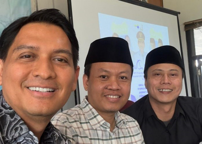 Target Pemkab Indramayu Satu Desa Satu Sarjana Didukung Rektor Padhaku
