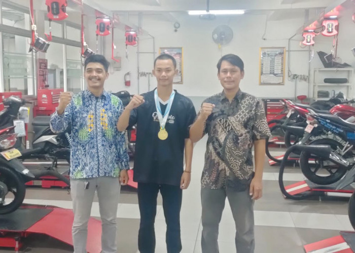 Keren! SMK Muhammadiyah Lemahabang Raih Medali Emas di Ajang Olympic AD ke-7 