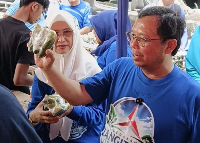 Partai Demokrat Gelar GPM di Cirebon, 3.000 Paket Sembako Diserbu Warga