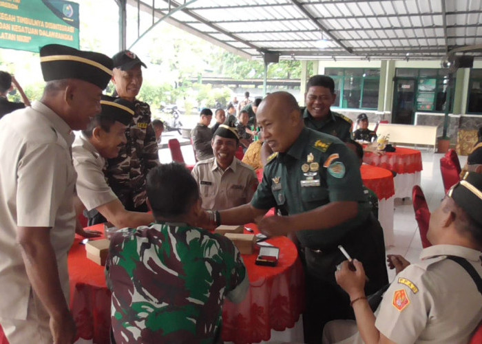 Kodim 0614/Kota Cirebon Gelar Komsos dengan Keluarga Besar TNI
