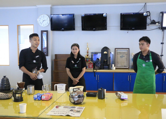 Starbucks 'Geruduk' Kantor Radar Cirebon, Begini Cara Menikmati Kopi yang Benar Versi Mereka