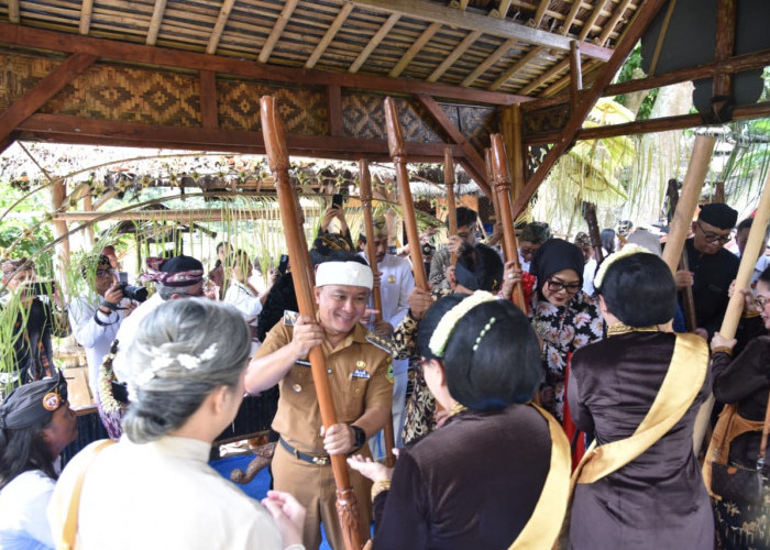 Bupati Kuningan: Seren Taun Bukan Sekadar Pesta Panen, Tapi Cermin Kehidupan Bangsa