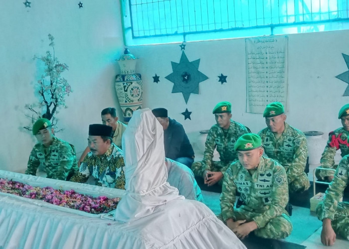 Ziarah ke Makam Pangeran Sutajaya, Yon TP 337 Perkuat Kedekatan dengan Warga Gebang