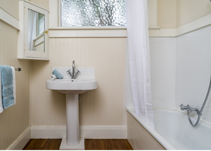 Cara Membersihkan Lumut Kamar Mandi dengan Cuka dan Sabun Cuci Piring: Praktis dan Hemat Biaya